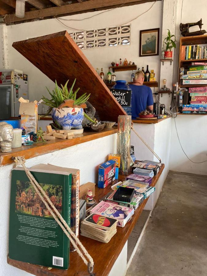 The Hornbill Hostel เกาะรงสำลน ภายนอก รูปภาพ