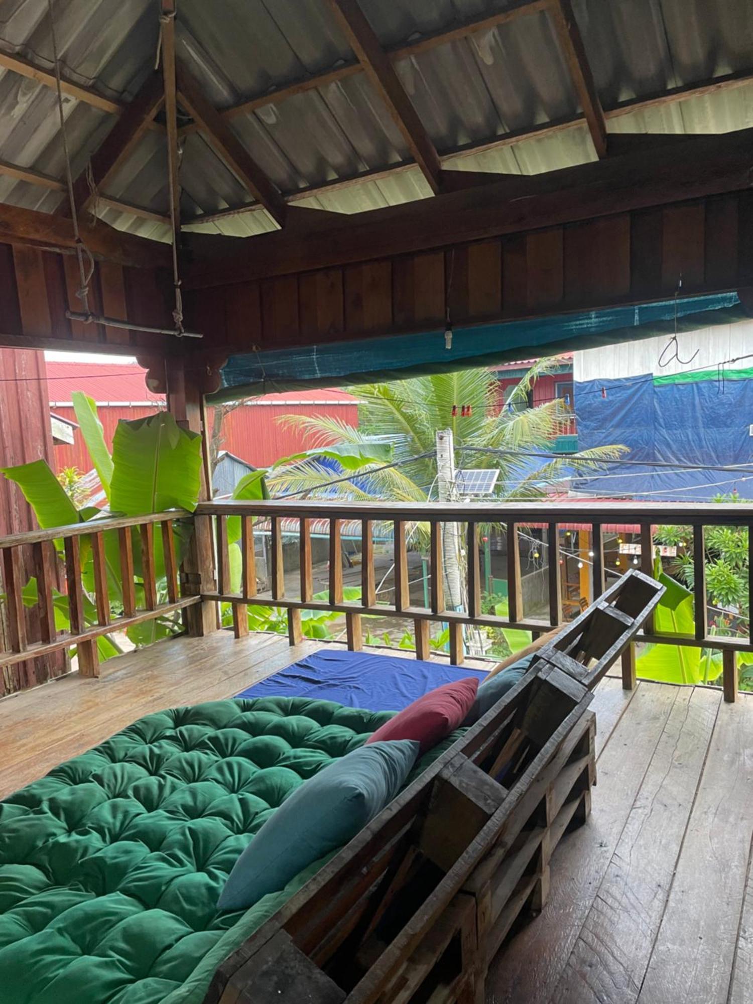 The Hornbill Hostel เกาะรงสำลน ภายนอก รูปภาพ